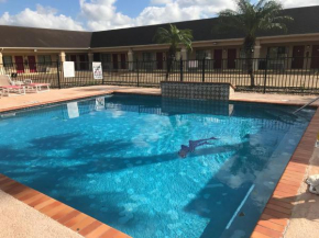 Los Fresnos Inn and Suites